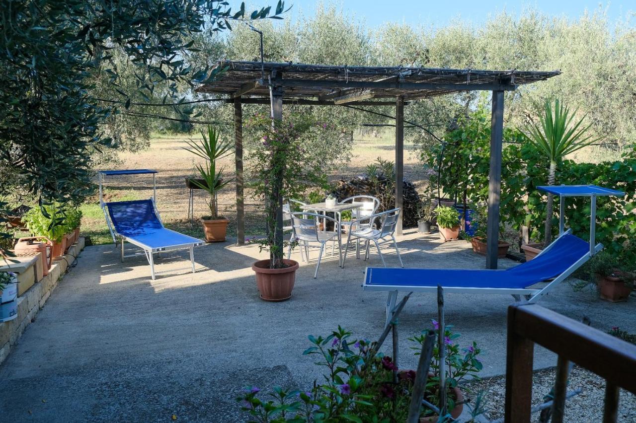 La Villa Di Campagna Pisticci Buitenkant foto